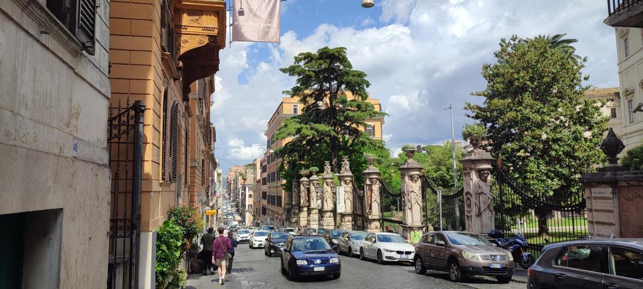 Appartamento Storico In Zona Barberini Рим Екстериор снимка